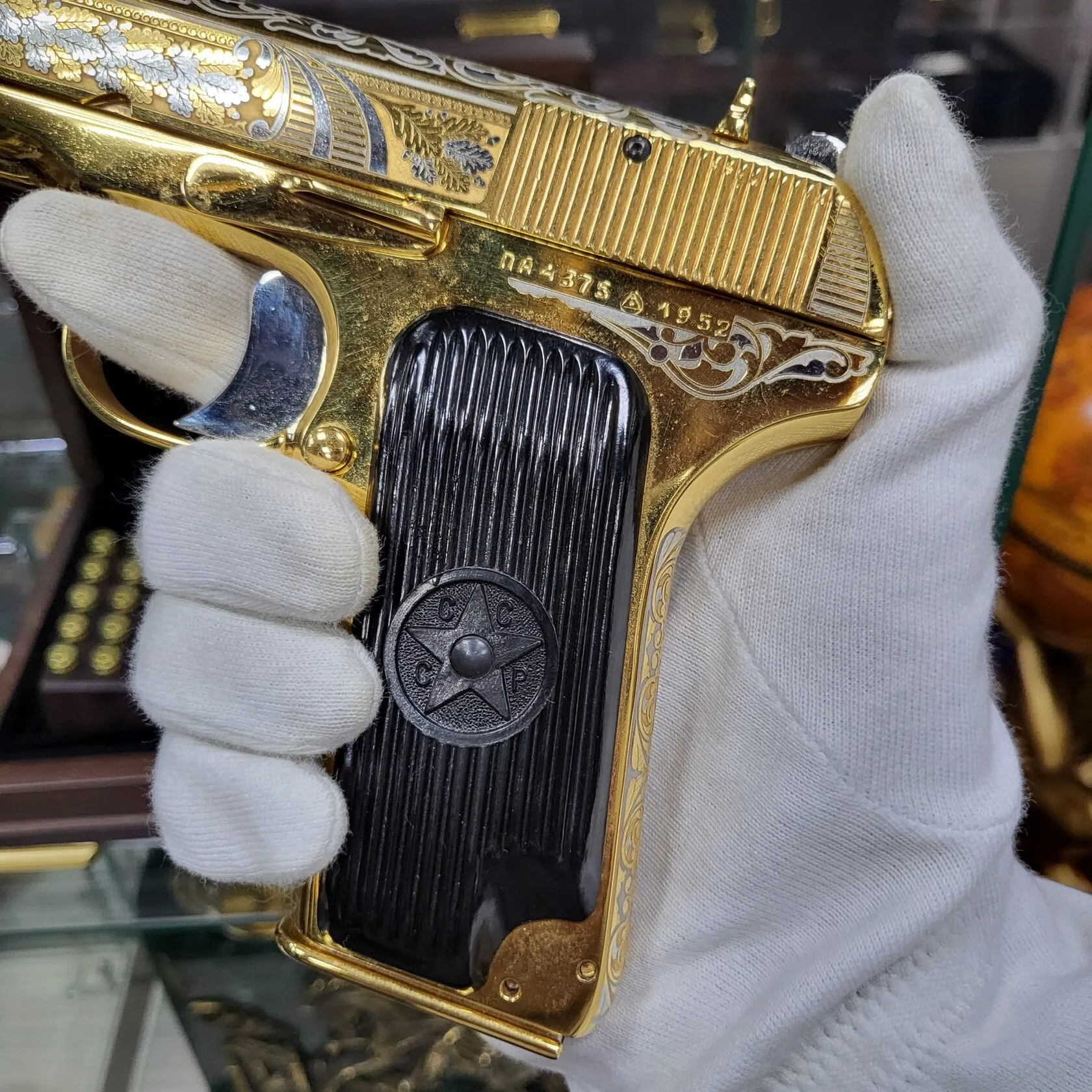 Пистолет Украшенный